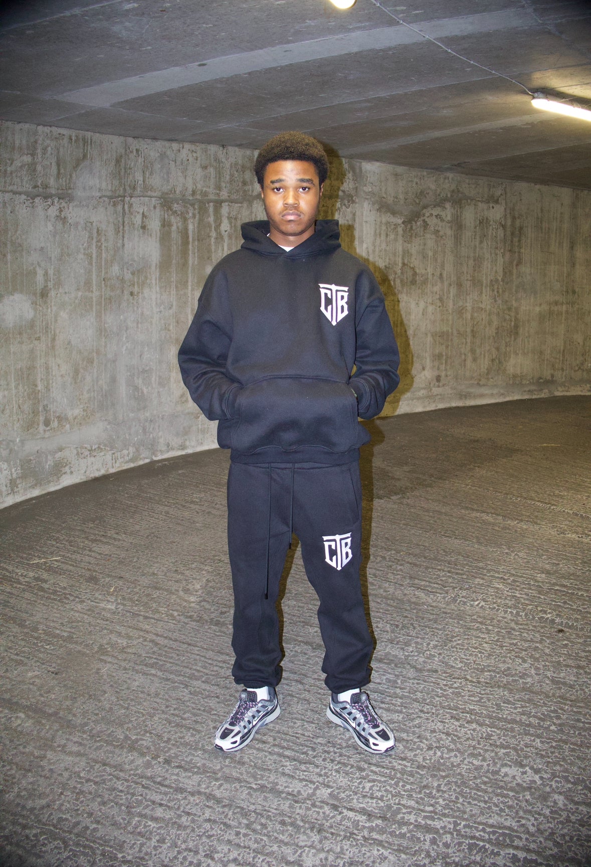 Oversized dreaming Hustler Tracksuit (Black) V2