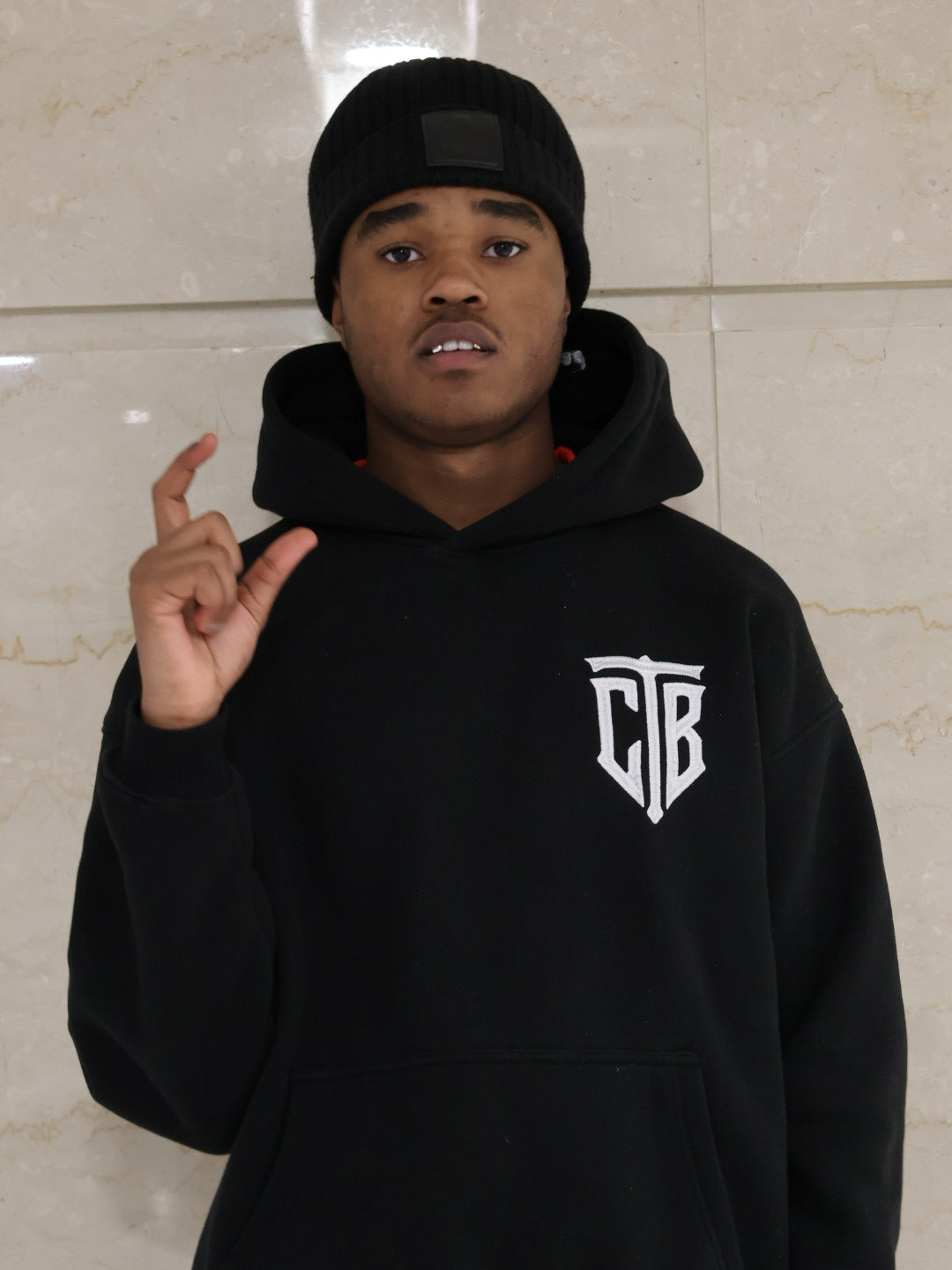 Dreaming Hustler Hoodie - Black