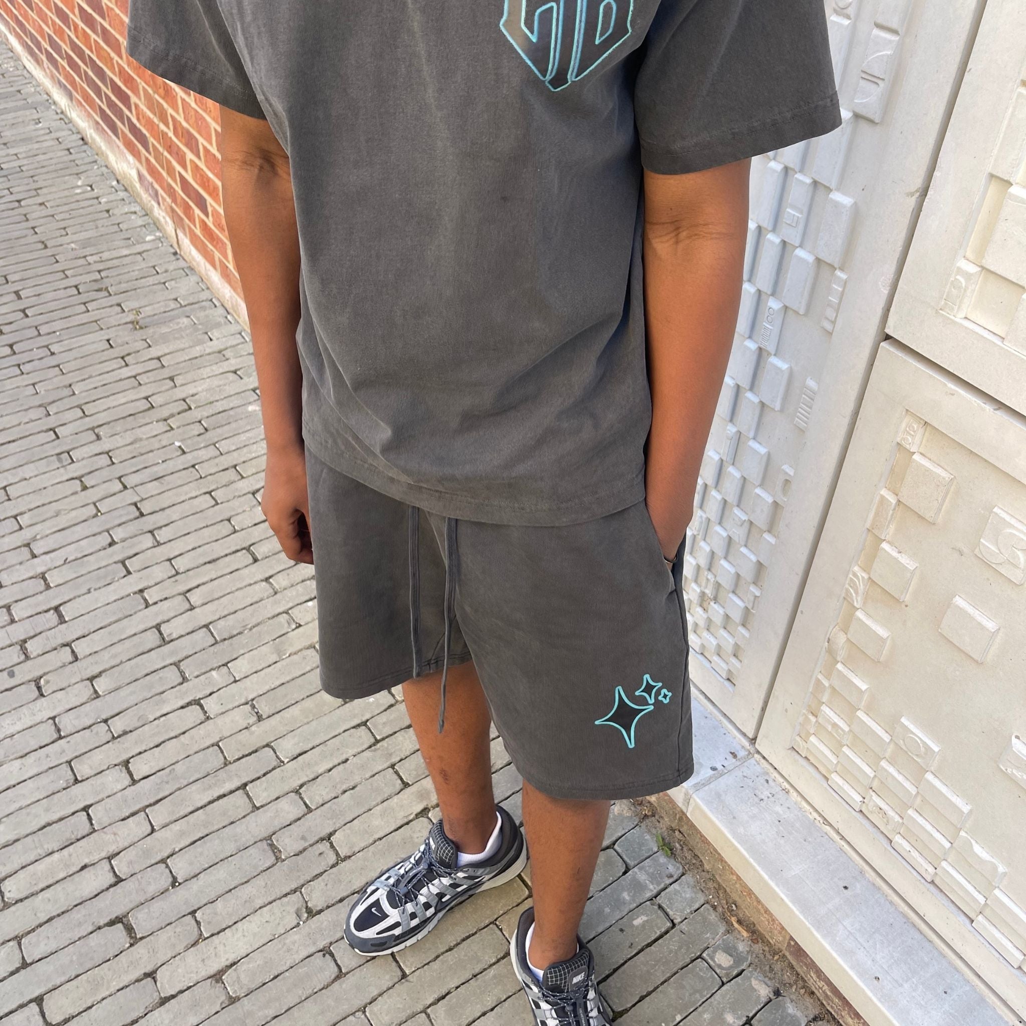 INTO THE DARKNESS - SHORTS AND TEE SET