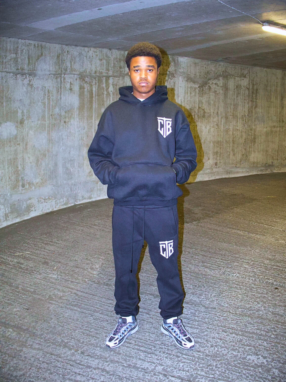 Oversized dreaming Hustler Tracksuit (Black) V2